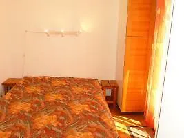 Les Ondines Hotel La Faviere